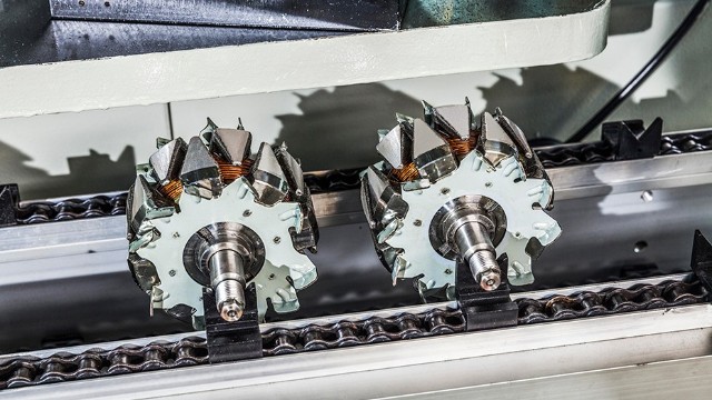 發(fā)電機轉子總成由什么組成及各部件的作用？